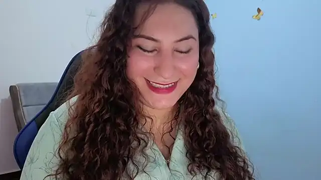 Chat +18 de JANNAH_MARTINEZ ao vivo