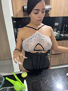 SamVega 라이브 XXX 채팅