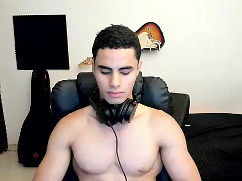 Show modela chicozen na web-kameri