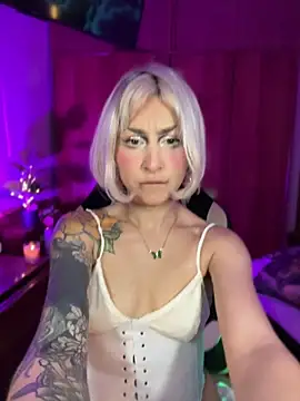 Chatroom XXX en direct de Cinamoonn