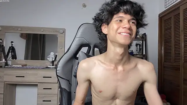 Chat XXX en directo de OopsAgain_