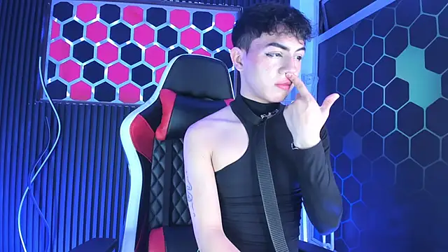 Cristopher_Wild élő XXX-chatje