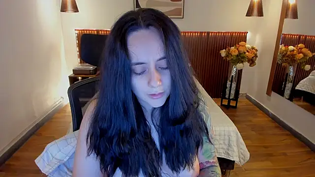 KatherineBond Live XXX Chat