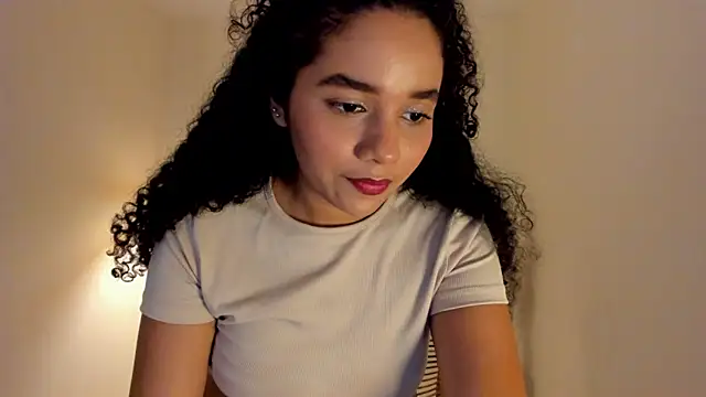 esther_sofia Chat XXX live