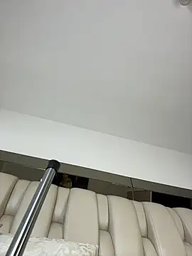 ALISSON_FOXXX1 现场XXX聊天