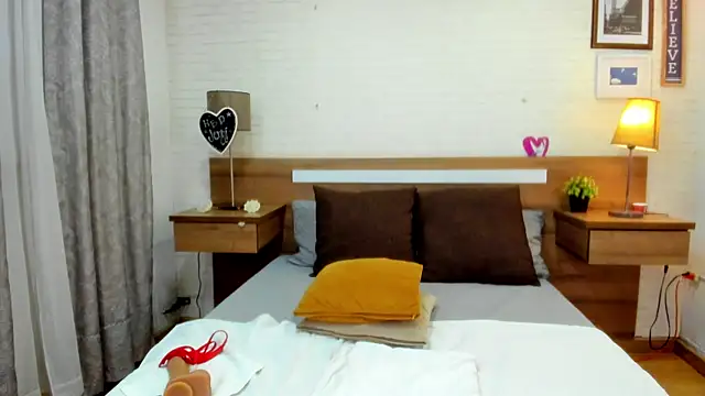 JenniferAuriston Chat XXX in diretta
