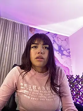 kira_ec Chat XXX in diretta