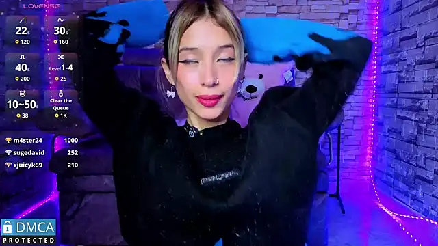 BellaOdisea élő XXX-chatje