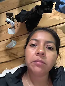 Tamaraxxx_hot élő XXX-chatje