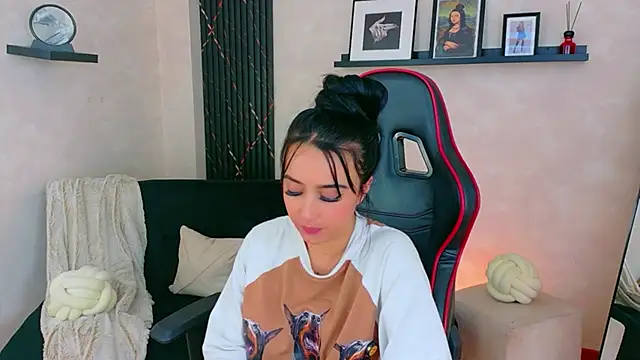 EmmyEvans1's Live XXX Chat