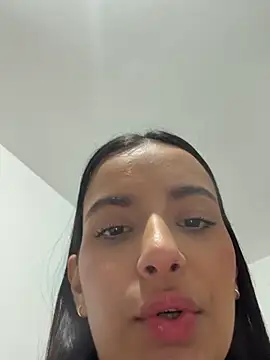 EmilySearss Adlı Modelin Canlı XXX Sohbeti