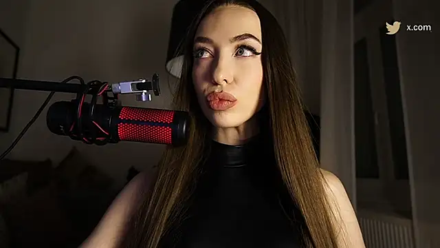 supreme_dominatrix's Live XXX Chat