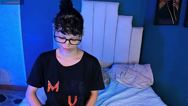 Chatroom XXX en direct de AliceMadnes