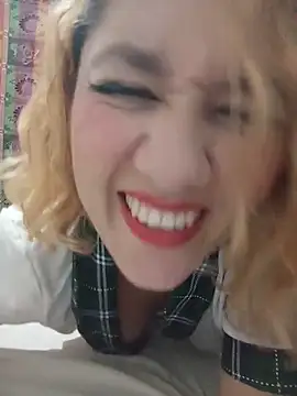 Angeli_Naughty1 Adlı Modelin Canlı XXX Sohbeti