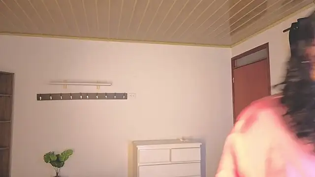 Renaxi_Smith live XXX chat