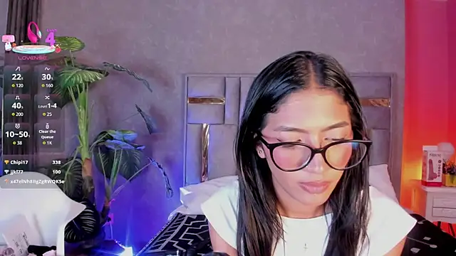 Tyla_Ks' Live XXX Chat