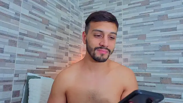joelcallvil1 Adlı Modelin Canlı XXX Sohbeti