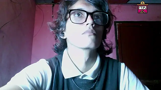 cherryuwu Show in webcam