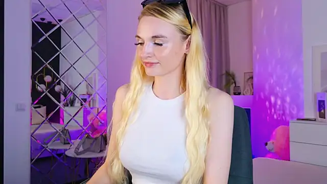 Mila__Luxn Live XXX chat