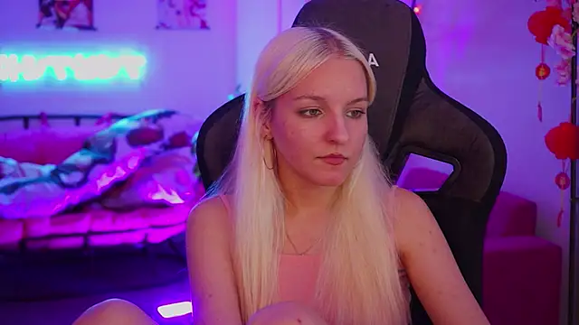 ViolaMore Adlı Modelin Canlı XXX Sohbeti
