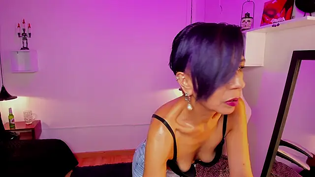Trinityy__'s Webcam Show