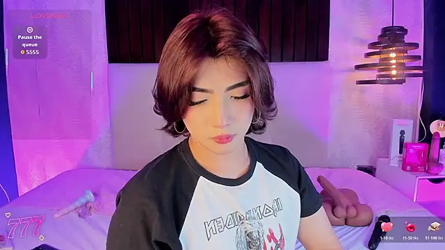 Show modela Creamy_Angelo na web-kameri