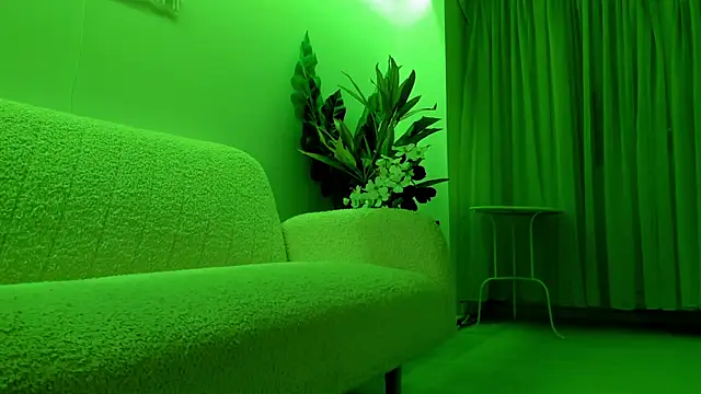 دردشة EmeraldKatt الجنسية المباشرة