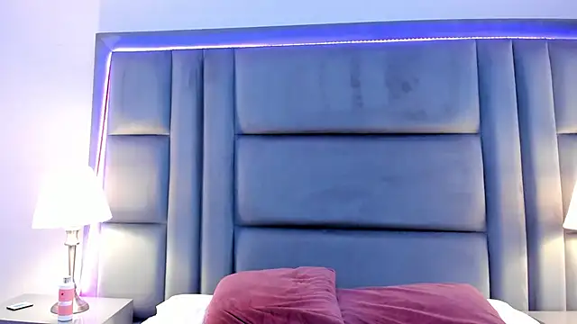 GabyMoreau live XXX chat