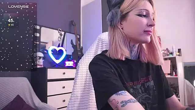 Chat +18 de fraulein_mooon ao vivo