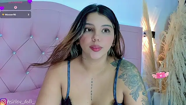 Ashley_dolll Adlı Modelin Canlı XXX Sohbeti