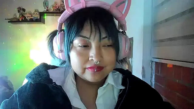 Shaddycute_ 在線直播表演