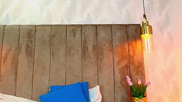 Shofi_606 élő XXX-chatje