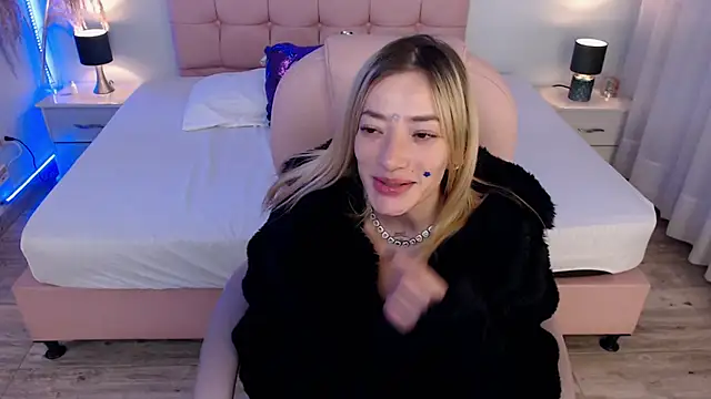 zoe_jones13 Adlı Modelin Canlı XXX Sohbeti