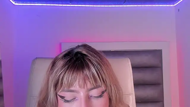 Živý XXX chat adhalee_js