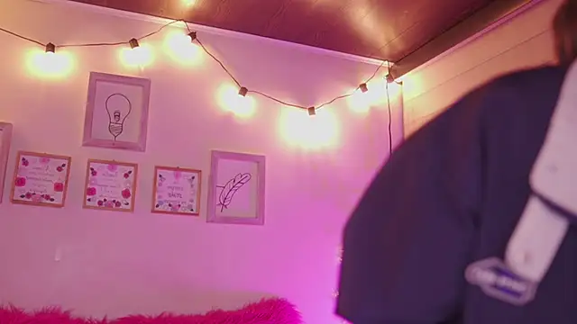 Онлайн чат XXX milly_kenner