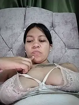 Tiphanydirty3 élő XXX-chatje