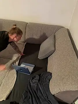 Goldenmoncsy's Live XXX Chat