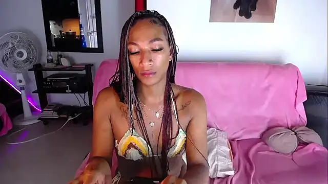 Pokazy przed kamerką – samy_doll