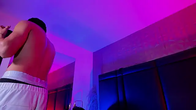 EthanSantori Live XXX-chat
