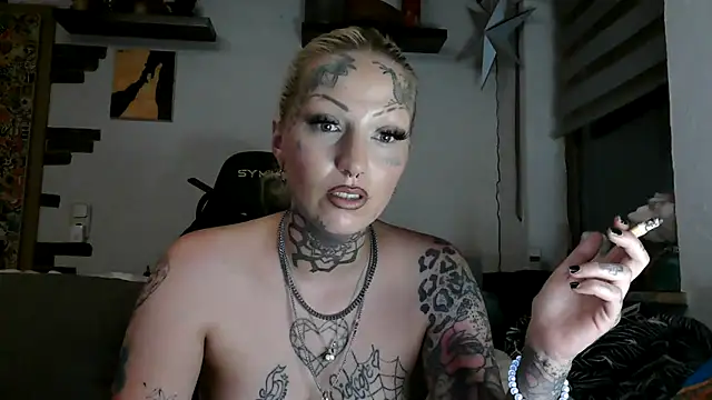 Sala de chat ao vivo de RoxxyInk