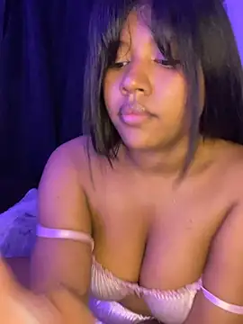 Stephanny26's Live Chat Room