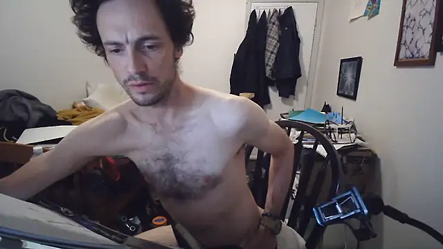 JohnnyMoves: διαδικτυακό σόου στην κάμερα