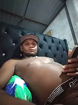 Show modela Fujiguro69 na web-kameri