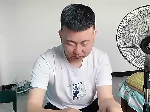 zzj_4718 Show Webcam