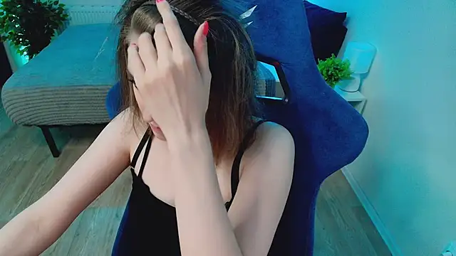 CranberryHot Adlı Modelin Canlı XXX Sohbeti