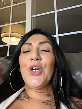 LittleMissEeven Live XXX chat