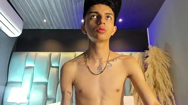 XXX chat uživo modela NickandAbby_
