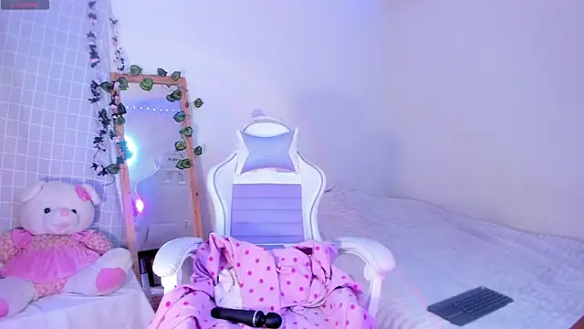 Anastasia1213 XXX чат на живо