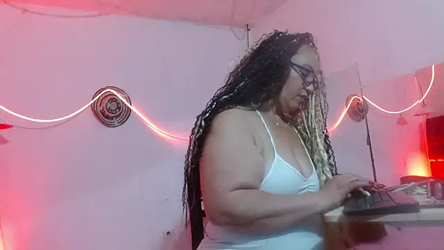 Sweet-Mommy-Milf's Webcam Show