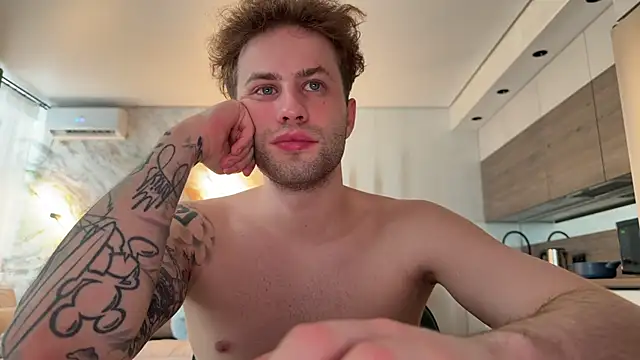 qwersprice Chat XXX live